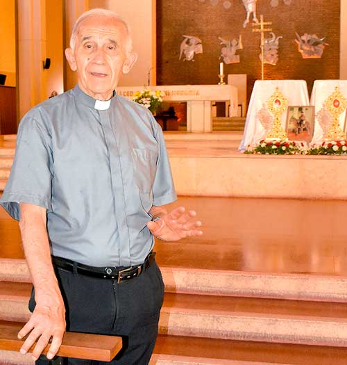 Monseñor Paquito cumplió 79 años y habla de todo sin pelos en la lengua