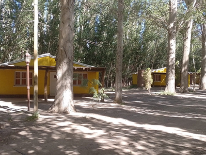 El municipio de Iglesia tiene 9 cabañas refaccionadas para turismo… ¡pero el intendente las deja para funcionarios y amigos!